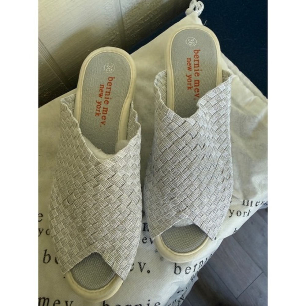 Bernie Mev Silver Woven Metallic Slide Wedge Sandals Mules Womens Size 36 - Picture 5 of 7
